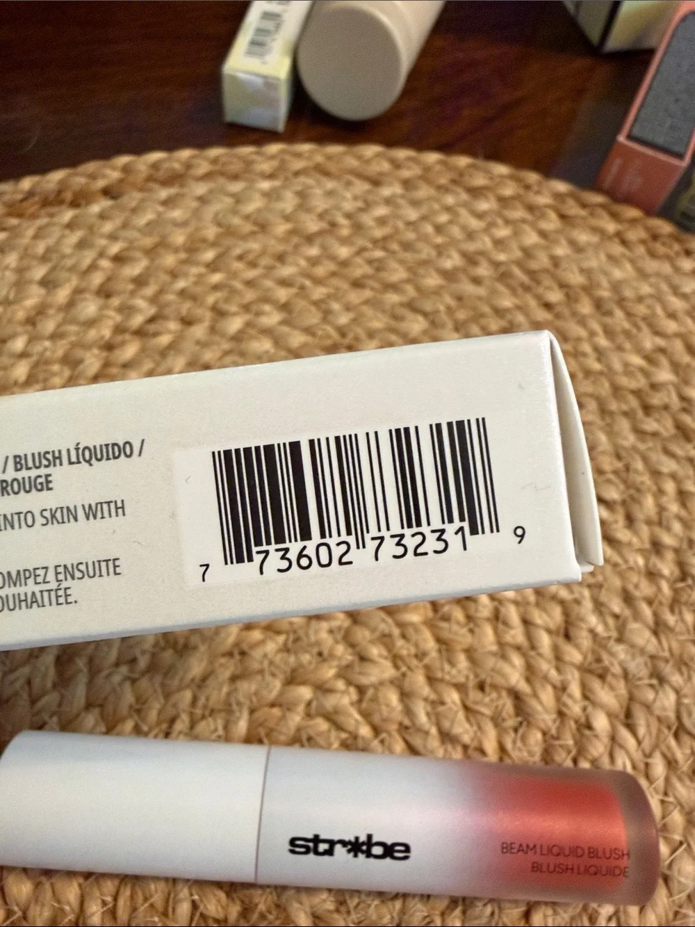 Mac STROBE Beam Liquid Blush — apricot jelly color - Picture 4 of 8